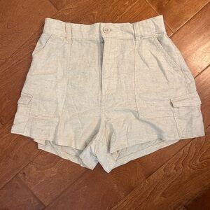 Hollister Women's Light Beige Cargo Shorts